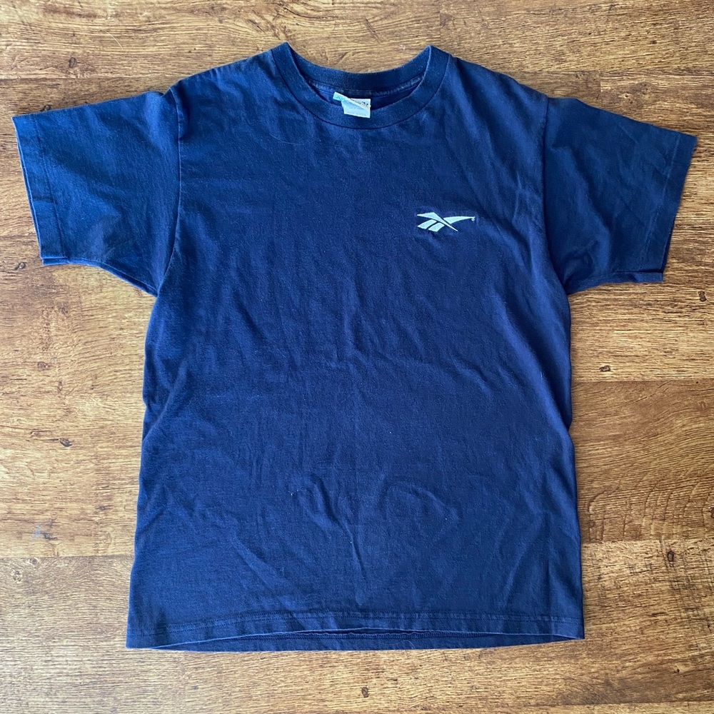VINTAGE Reebok tshirt